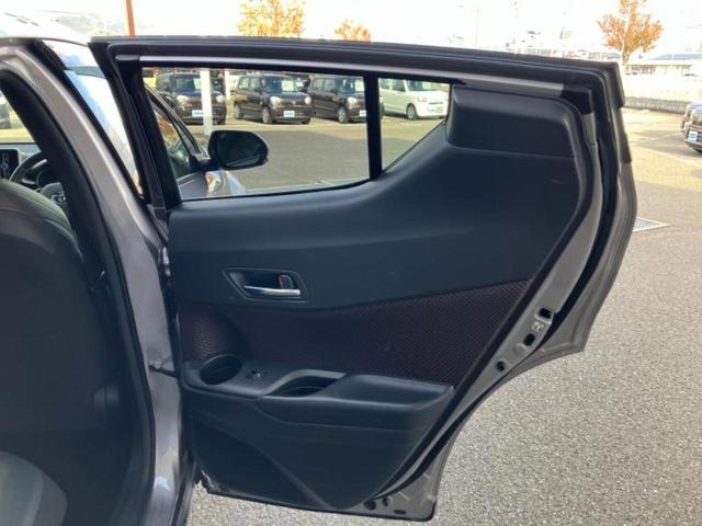 Ｃ－ＨＲ Ｇ　保証書／純正　ＳＤナビ／トヨタセーフティセンス／シートヒーター　前席／車線逸脱防止支援システム／シート　ハーフレザー／ドライブレコーダー　純正／ヘッドランプ　ＬＥＤ／Ｂｌｕｅｔｏｏｔｈ接続／ＥＴＣ（21枚目）