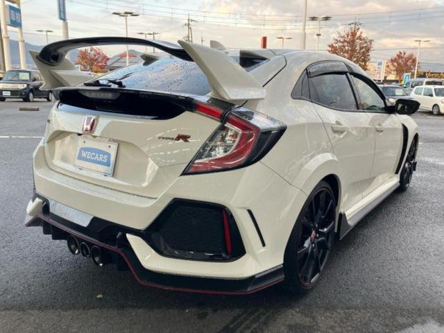 シビック タイプＲ　新品タイヤ／純正エアロ／保証書／社外　ＳＤナビ／ヘッドランプ　ＬＥＤ／Ｂｌｕｅｔｏｏｔｈ接続／ＥＴＣ／ＥＢＤ付ＡＢＳ／横滑り防止装置／フルセグＴＶ／エアバッグ　運転席／エアバッグ　助手席　フルエアロ（3枚目）