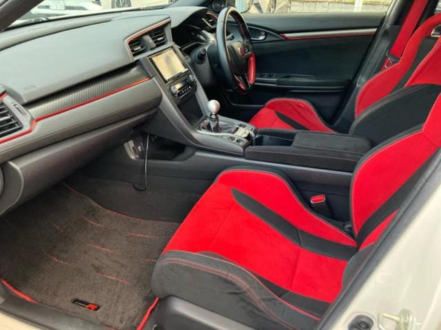 シビック タイプＲ　新品タイヤ／純正エアロ／保証書／社外　ＳＤナビ／ヘッドランプ　ＬＥＤ／Ｂｌｕｅｔｏｏｔｈ接続／ＥＴＣ／ＥＢＤ付ＡＢＳ／横滑り防止装置／フルセグＴＶ／エアバッグ　運転席／エアバッグ　助手席　フルエアロ（6枚目）