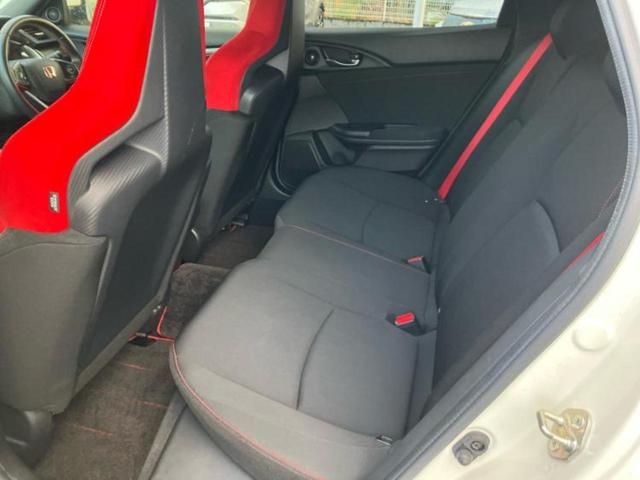 シビック タイプＲ　新品タイヤ／純正エアロ／保証書／社外　ＳＤナビ／ヘッドランプ　ＬＥＤ／Ｂｌｕｅｔｏｏｔｈ接続／ＥＴＣ／ＥＢＤ付ＡＢＳ／横滑り防止装置／フルセグＴＶ／エアバッグ　運転席／エアバッグ　助手席　フルエアロ（7枚目）