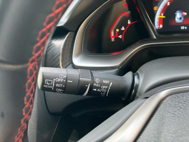 シビック タイプＲ　新品タイヤ／純正エアロ／保証書／社外　ＳＤナビ／ヘッドランプ　ＬＥＤ／Ｂｌｕｅｔｏｏｔｈ接続／ＥＴＣ／ＥＢＤ付ＡＢＳ／横滑り防止装置／フルセグＴＶ／エアバッグ　運転席／エアバッグ　助手席　フルエアロ（17枚目）