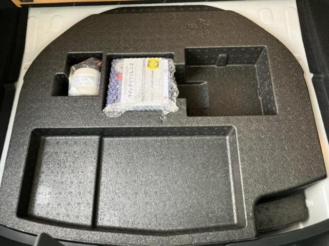 シビック タイプＲ　新品タイヤ／純正エアロ／保証書／社外　ＳＤナビ／ヘッドランプ　ＬＥＤ／Ｂｌｕｅｔｏｏｔｈ接続／ＥＴＣ／ＥＢＤ付ＡＢＳ／横滑り防止装置／フルセグＴＶ／エアバッグ　運転席／エアバッグ　助手席　フルエアロ（24枚目）