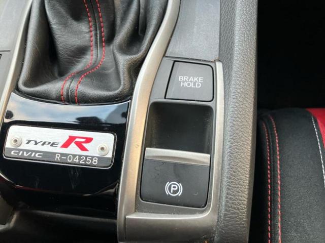 シビック タイプＲ　新品タイヤ／純正エアロ／保証書／社外　ＳＤナビ／ヘッドランプ　ＬＥＤ／Ｂｌｕｅｔｏｏｔｈ接続／ＥＴＣ／ＥＢＤ付ＡＢＳ／横滑り防止装置／フルセグＴＶ／エアバッグ　運転席／エアバッグ　助手席　フルエアロ（36枚目）