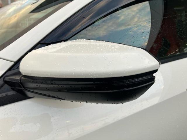 シビック タイプＲ　新品タイヤ／純正エアロ／保証書／社外　ＳＤナビ／ヘッドランプ　ＬＥＤ／Ｂｌｕｅｔｏｏｔｈ接続／ＥＴＣ／ＥＢＤ付ＡＢＳ／横滑り防止装置／フルセグＴＶ／エアバッグ　運転席／エアバッグ　助手席　フルエアロ（43枚目）