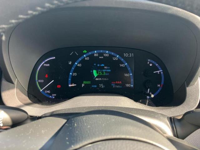 ヤリスクロス ハイブリッドZ 新品タイヤ/保証書/ディスプレイオーディオ8インチ/衝突安全装置/シートヒーター/全方位モニター/車線逸脱防止支援システム/シート ハーフレザー/ドライブレコーダー 純正 衝突被害軽減システム TV(13枚目)