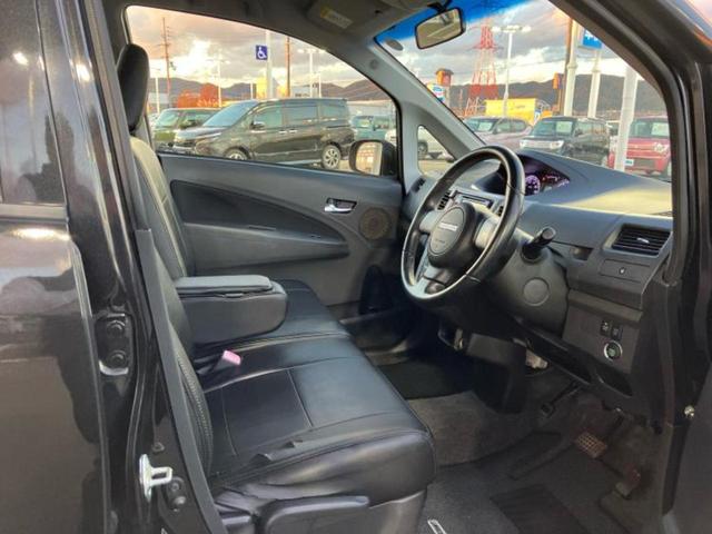 ムーヴ カスタムRS 保証書/ディスプレイオーディオ/ヘッドランプ HID/EBD付ABS/ターボ/エアバッグ 運転席/エアバッグ 助手席/衝突安全ボディ/アルミホイール 純正 14インチ/パワーウインドウ ワンオーナー(4枚目)