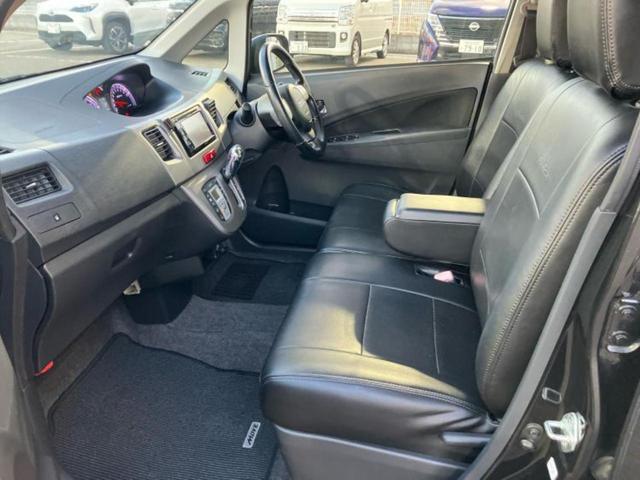 ムーヴ カスタムRS 保証書/ディスプレイオーディオ/ヘッドランプ HID/EBD付ABS/ターボ/エアバッグ 運転席/エアバッグ 助手席/衝突安全ボディ/アルミホイール 純正 14インチ/パワーウインドウ ワンオーナー(6枚目)