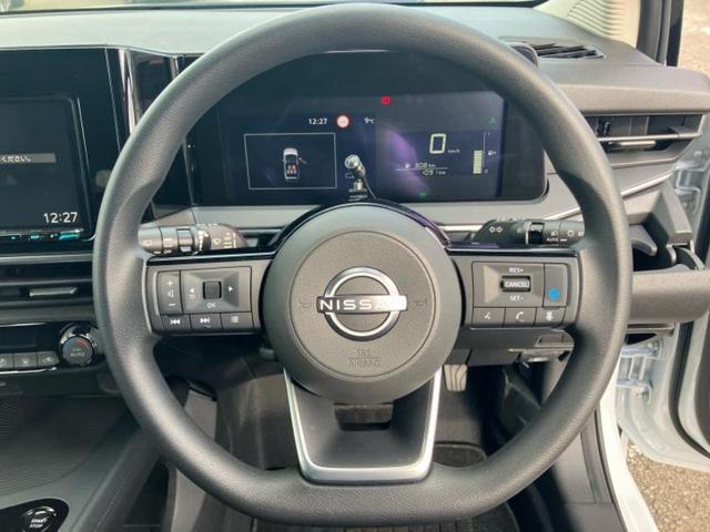 ノート Ｘ９０シュウネンキネンシャ　保証書／社外　９インチ　ＳＤナビ／インテリジェントルームミラー／アラウンドビューモニター／車線逸脱防止支援システム／プロパイロット／ヘッドランプ　ＬＥＤ／Ｂｌｕｅｔｏｏｔｈ接続／ＥＴＣ　全周囲カメラ（15枚目）