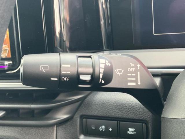 ノート Ｘ９０シュウネンキネンシャ　保証書／社外　９インチ　ＳＤナビ／インテリジェントルームミラー／アラウンドビューモニター／車線逸脱防止支援システム／プロパイロット／ヘッドランプ　ＬＥＤ／Ｂｌｕｅｔｏｏｔｈ接続／ＥＴＣ　全周囲カメラ（17枚目）