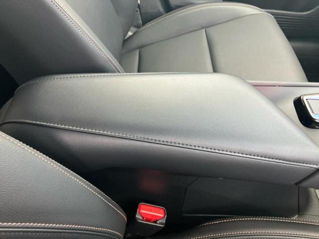 ノート Ｘ９０シュウネンキネンシャ　保証書／社外　９インチ　ＳＤナビ／インテリジェントルームミラー／アラウンドビューモニター／車線逸脱防止支援システム／プロパイロット／ヘッドランプ　ＬＥＤ／Ｂｌｕｅｔｏｏｔｈ接続／ＥＴＣ　全周囲カメラ（32枚目）