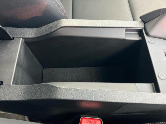 ノート Ｘ９０シュウネンキネンシャ　保証書／社外　９インチ　ＳＤナビ／インテリジェントルームミラー／アラウンドビューモニター／車線逸脱防止支援システム／プロパイロット／ヘッドランプ　ＬＥＤ／Ｂｌｕｅｔｏｏｔｈ接続／ＥＴＣ　全周囲カメラ（33枚目）