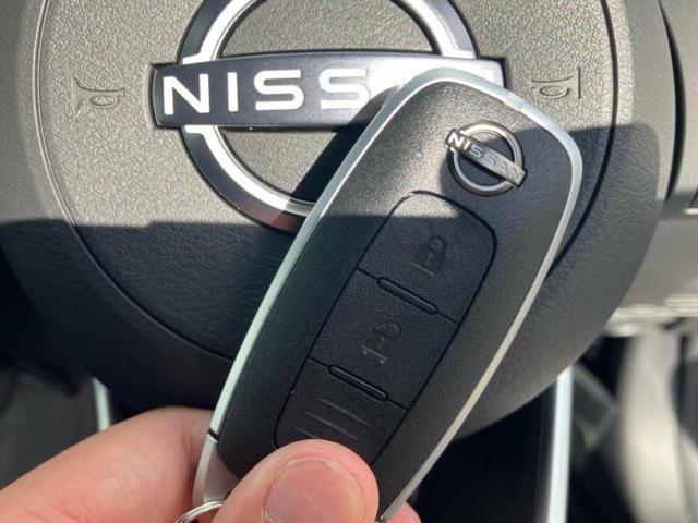 ノート Ｘ９０シュウネンキネンシャ　保証書／社外　９インチ　ＳＤナビ／インテリジェントルームミラー／アラウンドビューモニター／車線逸脱防止支援システム／プロパイロット／ヘッドランプ　ＬＥＤ／Ｂｌｕｅｔｏｏｔｈ接続／ＥＴＣ　全周囲カメラ（45枚目）