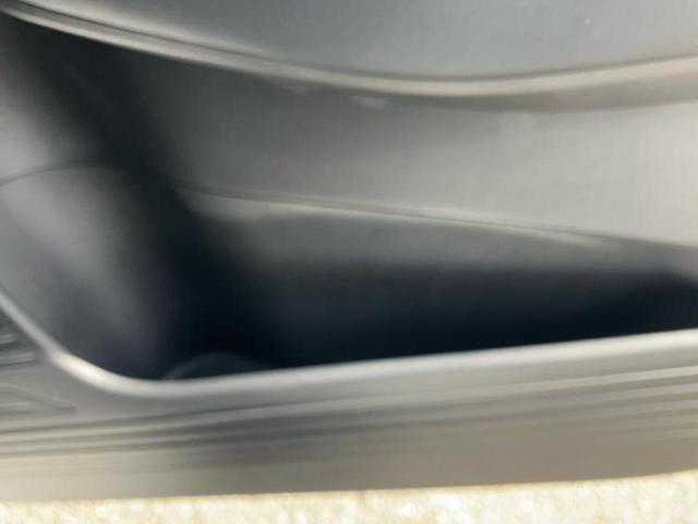 ノート Ｘ９０シュウネンキネンシャ　保証書／社外　９インチ　ＳＤナビ／インテリジェントルームミラー／アラウンドビューモニター／車線逸脱防止支援システム／プロパイロット／ヘッドランプ　ＬＥＤ／Ｂｌｕｅｔｏｏｔｈ接続／ＥＴＣ　全周囲カメラ（46枚目）