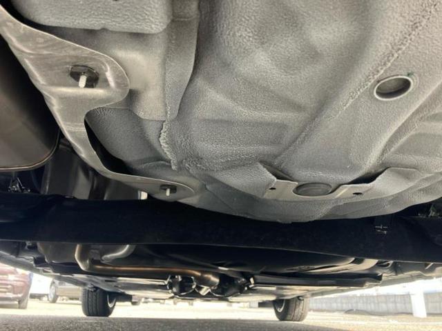 ノート Ｘ９０シュウネンキネンシャ　保証書／社外　９インチ　ＳＤナビ／インテリジェントルームミラー／アラウンドビューモニター／車線逸脱防止支援システム／プロパイロット／ヘッドランプ　ＬＥＤ／Ｂｌｕｅｔｏｏｔｈ接続／ＥＴＣ　全周囲カメラ（52枚目）