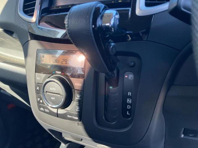 ソリオ ブラックアンドホワイト　保証書／社外　ナビ／両側電動スライドドア／シートヒーター／ヘッドランプ　ＨＩＤ／ＥＴＣ／ＥＢＤ付ＡＢＳ／フルセグＴＶ／エアバッグ　運転席／エアバッグ　助手席／エアバッグ　サイド　ワンオーナー（18枚目）