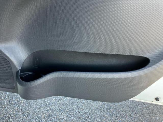 ソリオ ブラックアンドホワイト　保証書／社外　ナビ／両側電動スライドドア／シートヒーター／ヘッドランプ　ＨＩＤ／ＥＴＣ／ＥＢＤ付ＡＢＳ／フルセグＴＶ／エアバッグ　運転席／エアバッグ　助手席／エアバッグ　サイド　ワンオーナー（36枚目）