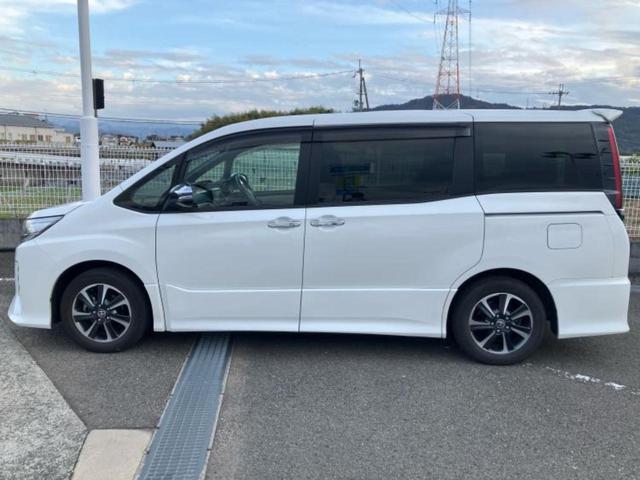 ノア Ｓｉダブルバイビー３　新品タイヤ／保証書／純正　ＳＤナビ／衝突安全装置／両側電動スライドドア／車線逸脱防止支援システム／シート　ハーフレザー／ドライブレコーダー　社外／ヘッドランプ　ＬＥＤ／Ｂｌｕｅｔｏｏｔｈ接続　ドラレコ（2枚目）