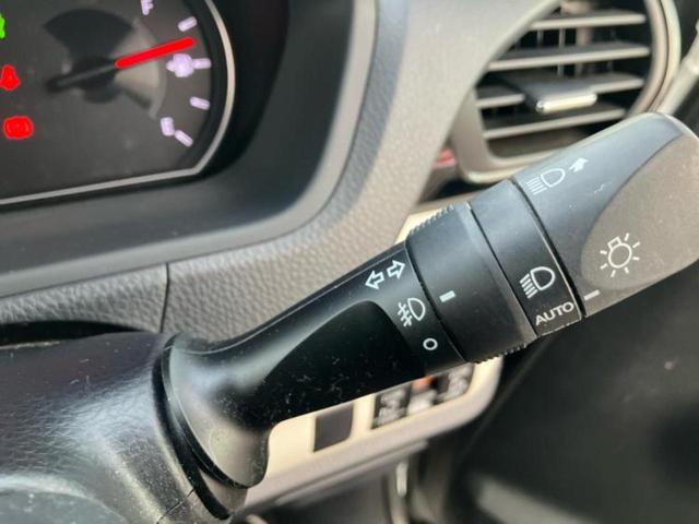 ノア Ｓｉダブルバイビー３　新品タイヤ／保証書／純正　ＳＤナビ／衝突安全装置／両側電動スライドドア／車線逸脱防止支援システム／シート　ハーフレザー／ドライブレコーダー　社外／ヘッドランプ　ＬＥＤ／Ｂｌｕｅｔｏｏｔｈ接続　ドラレコ（17枚目）