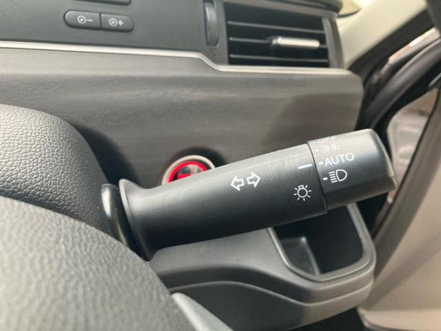 フリード Ｇホンダセンシング　新品タイヤ／保証書／純正　９インチ　メモリーナビ／衝突安全装置／両側電動スライドドア／車線逸脱防止支援システム／シート　ハーフレザー／Ｂｌｕｅｔｏｏｔｈ接続／ＥＴＣ／ＥＢＤ付ＡＢＳ／横滑り防止装置（29枚目）