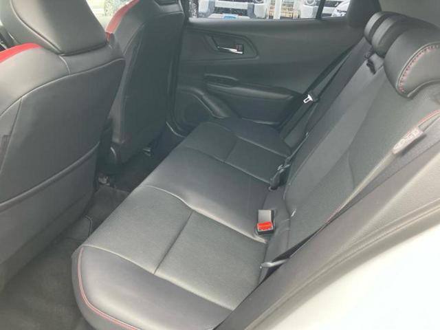 プリウス Ｚ　保証書／カーナビゲーション／衝突安全装置／シートヒーター／全方位モニター／車線逸脱防止支援システム／シート　合皮／パーキングアシスト　自動操舵／電動バックドア／ドライブレコーダー　前後　全周囲カメラ（7枚目）