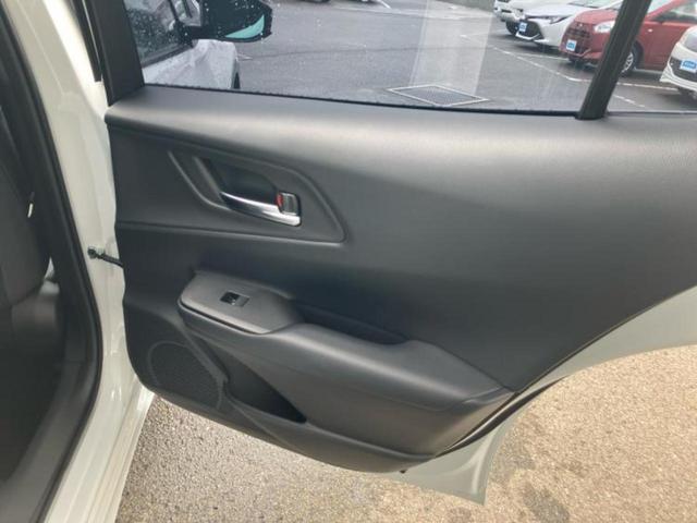 プリウス Ｚ　保証書／カーナビゲーション／衝突安全装置／シートヒーター／全方位モニター／車線逸脱防止支援システム／シート　合皮／パーキングアシスト　自動操舵／電動バックドア／ドライブレコーダー　前後　全周囲カメラ（22枚目）