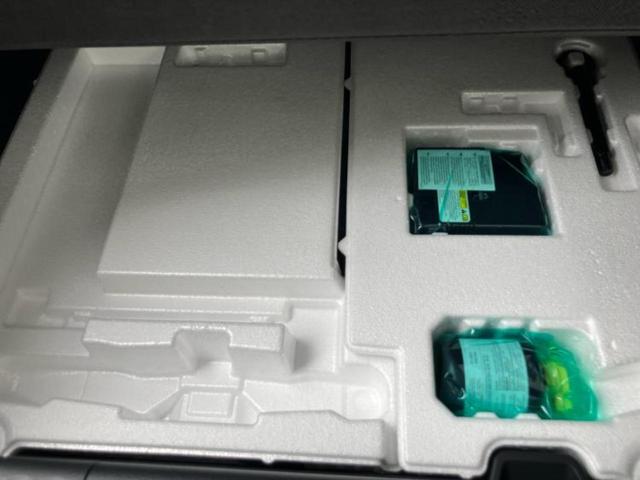 プリウス Ｚ　保証書／カーナビゲーション／衝突安全装置／シートヒーター／全方位モニター／車線逸脱防止支援システム／シート　合皮／パーキングアシスト　自動操舵／電動バックドア／ドライブレコーダー　前後　全周囲カメラ（25枚目）