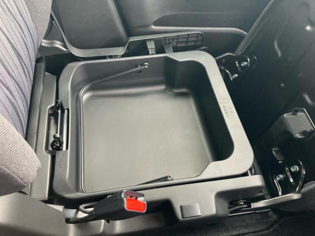 ソリオ Ｇ　新品タイヤ／保証書／純正　８インチ　メモリーナビ／衝突安全装置／Ｂｌｕｅｔｏｏｔｈ接続／ＥＴＣ／ＥＢＤ付ＡＢＳ／横滑り防止装置／アイドリングストップ／バックモニター／フルセグＴＶ／ＤＶＤ／禁煙車（31枚目）