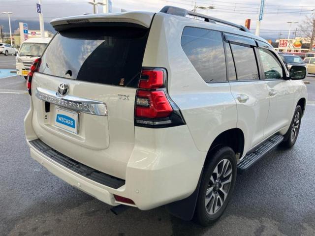 ランドクルーザープラド ４ＷＤ　ＴＸ　Ｌパッケージ　新品タイヤ／サンルーフ／保証書／純正　ＳＤナビ／トヨタセーフティセンス／シートヒーター／パノラミックビューモニター／シート　フルレザー／ヘッドランプ　ＬＥＤ／Ｂｌｕｅｔｏｏｔｈ接続／ＥＴＣ　革シート（3枚目）