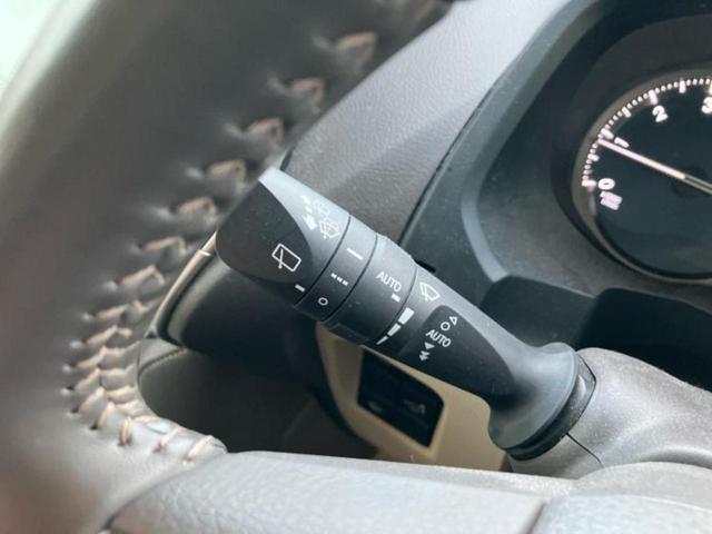 ランドクルーザープラド ４ＷＤ　ＴＸ　Ｌパッケージ　新品タイヤ／サンルーフ／保証書／純正　ＳＤナビ／トヨタセーフティセンス／シートヒーター／パノラミックビューモニター／シート　フルレザー／ヘッドランプ　ＬＥＤ／Ｂｌｕｅｔｏｏｔｈ接続／ＥＴＣ　革シート（17枚目）