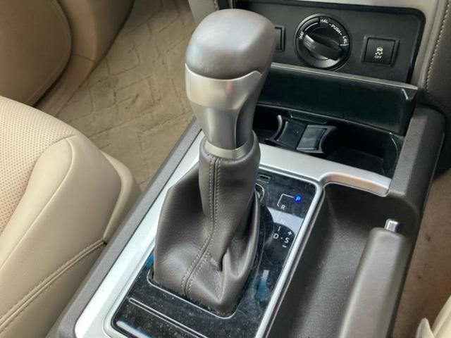 ランドクルーザープラド ４ＷＤ　ＴＸ　Ｌパッケージ　新品タイヤ／サンルーフ／保証書／純正　ＳＤナビ／トヨタセーフティセンス／シートヒーター／パノラミックビューモニター／シート　フルレザー／ヘッドランプ　ＬＥＤ／Ｂｌｕｅｔｏｏｔｈ接続／ＥＴＣ　革シート（18枚目）