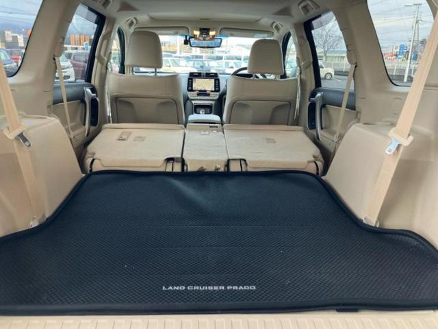 ランドクルーザープラド ４ＷＤ　ＴＸ　Ｌパッケージ　新品タイヤ／サンルーフ／保証書／純正　ＳＤナビ／トヨタセーフティセンス／シートヒーター／パノラミックビューモニター／シート　フルレザー／ヘッドランプ　ＬＥＤ／Ｂｌｕｅｔｏｏｔｈ接続／ＥＴＣ　革シート（19枚目）