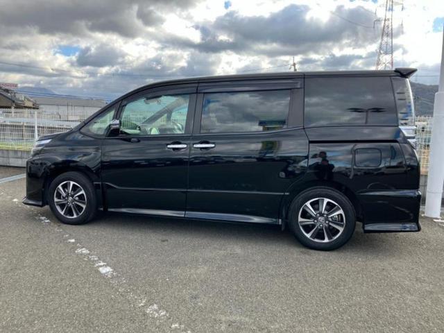 ヴォクシー ＺＳキラメキ２　保証書／社外　１１インチ　ＳＤナビ／衝突安全装置／両側電動スライドドア／車線逸脱防止支援システム／ドライブレコーダー　前後／ヘッドランプ　ＬＥＤ／Ｂｌｕｅｔｏｏｔｈ接続／ＥＴＣ／ＥＢＤ付ＡＢＳ（2枚目）