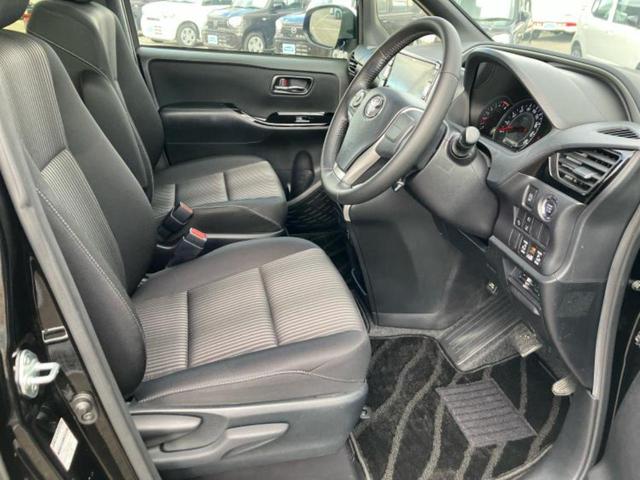 ヴォクシー ＺＳキラメキ２　保証書／社外　１１インチ　ＳＤナビ／衝突安全装置／両側電動スライドドア／車線逸脱防止支援システム／ドライブレコーダー　前後／ヘッドランプ　ＬＥＤ／Ｂｌｕｅｔｏｏｔｈ接続／ＥＴＣ／ＥＢＤ付ＡＢＳ（4枚目）