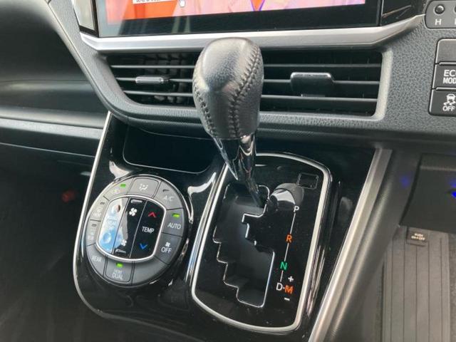 ヴォクシー ＺＳキラメキ２　保証書／社外　１１インチ　ＳＤナビ／衝突安全装置／両側電動スライドドア／車線逸脱防止支援システム／ドライブレコーダー　前後／ヘッドランプ　ＬＥＤ／Ｂｌｕｅｔｏｏｔｈ接続／ＥＴＣ／ＥＢＤ付ＡＢＳ（18枚目）