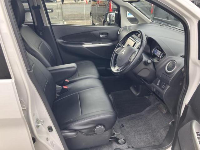 ｅＫカスタム Ｔ　社外　ＳＤナビ／ＥＢＤ付ＡＢＳ／バックモニター／フルセグＴＶ／ターボ／エアバッグ　運転席／エアバッグ　助手席／アルミホイール　純正　１４インチ／パワーウインドウ／キーレスエントリー／オートエアコン（5枚目）