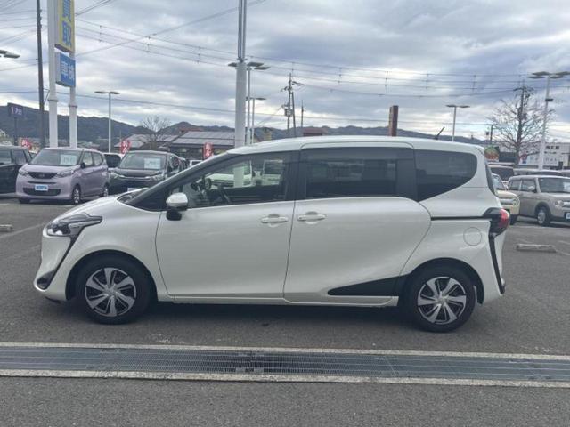 シエンタ Ｇクエロ　新品タイヤ／保証書／純正　ＳＤナビ／衝突安全装置／両側電動スライドドア／パノラミックビューモニター／車線逸脱防止支援システム／シート　ハーフレザー／ドライブレコーダー　前後／ヘッドランプ　ＬＥＤ（2枚目）