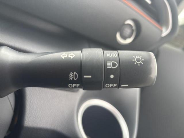 シエンタ Ｇクエロ　新品タイヤ／保証書／純正　ＳＤナビ／衝突安全装置／両側電動スライドドア／パノラミックビューモニター／車線逸脱防止支援システム／シート　ハーフレザー／ドライブレコーダー　前後／ヘッドランプ　ＬＥＤ（13枚目）