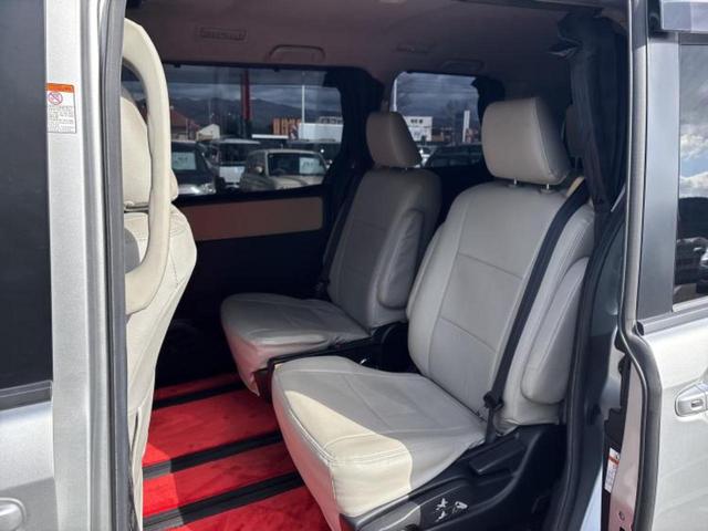 ノア ハイブリッドG 新品タイヤ/純正エアロ/保証書/社外 9インチ SDナビ/フリップダウンモニター/両側電動スライドドア/車線逸脱防止支援システム/オートステップ/ヘッドランプ LED/Bluetooth接続 ETC(8枚目)