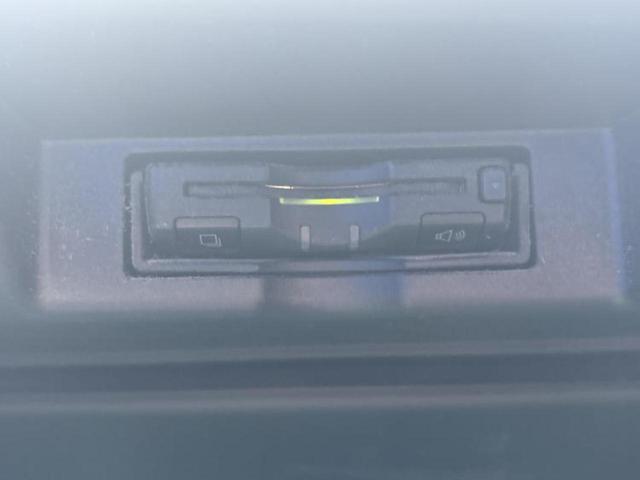 ハリアー ４ＷＤプレミアム　サンルーフ／保証書／純正　９インチ　ＳＤナビ／車線逸脱防止支援システム／シート　フルレザー／電動バックドア／ヘッドランプ　ＬＥＤ／Ｂｌｕｅｔｏｏｔｈ接続／ＥＴＣ／ＥＢＤ付ＡＢＳ／横滑り防止装置　４ＷＤ（23枚目）