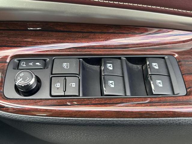 ハリアー ４ＷＤプレミアム　サンルーフ／保証書／純正　９インチ　ＳＤナビ／車線逸脱防止支援システム／シート　フルレザー／電動バックドア／ヘッドランプ　ＬＥＤ／Ｂｌｕｅｔｏｏｔｈ接続／ＥＴＣ／ＥＢＤ付ＡＢＳ／横滑り防止装置　４ＷＤ（36枚目）