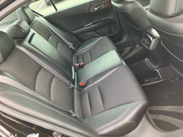 アコードハイブリッド ＥＸ　新品タイヤ／純正　ＳＤナビ／ホンダセンシング／シートヒーター／車線逸脱防止支援システム／シート　ハーフレザー／パーキングアシスト　バックガイド／ヘッドランプ　ＬＥＤ　衝突被害軽減システム　バックカメラ（5枚目）