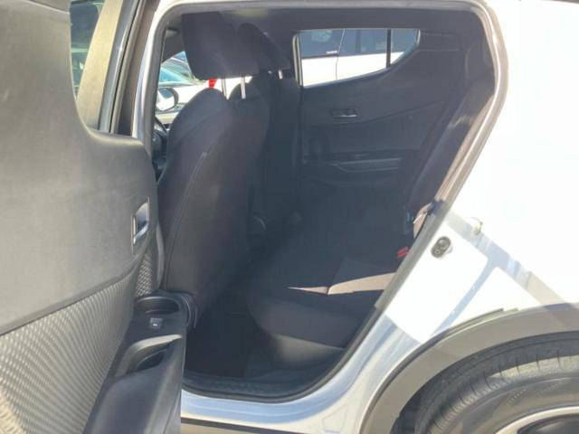 C-HR S LEDパッケージ 純正 SDナビ/トヨタセーフティセンス/車線逸脱防止支援システム/パーキングアシスト バックガイド/ヘッドランプ LED/Bluetooth接続/ETC/EBD付ABS/横滑り防止装置 ワンオーナー(5枚目)