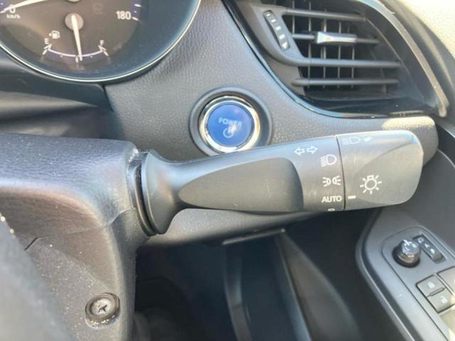 C-HR S LEDパッケージ 純正 SDナビ/トヨタセーフティセンス/車線逸脱防止支援システム/パーキングアシスト バックガイド/ヘッドランプ LED/Bluetooth接続/ETC/EBD付ABS/横滑り防止装置 ワンオーナー(17枚目)