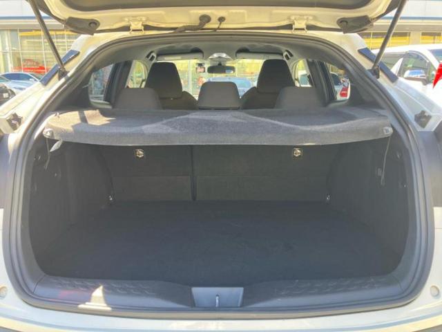 C-HR S LEDパッケージ 純正 SDナビ/トヨタセーフティセンス/車線逸脱防止支援システム/パーキングアシスト バックガイド/ヘッドランプ LED/Bluetooth接続/ETC/EBD付ABS/横滑り防止装置 ワンオーナー(20枚目)