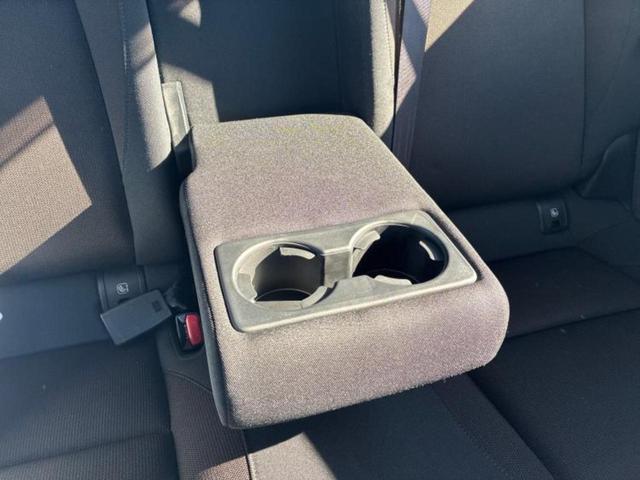 MAZDA3セダン XDプロアクティブツーリングセレクション 新品タイヤ/保証書/純正 SDナビ/アイアクティブセンス(マツダ)/シートヒーター/360°ビューモニター/車線逸脱防止支援システム/パーキングアシスト バックガイド 衝突被害軽減システム 電動シート(32枚目)
