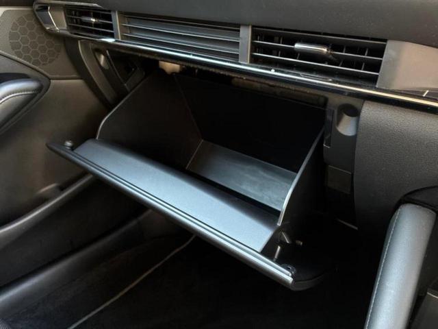 MAZDA3セダン XDプロアクティブツーリングセレクション 新品タイヤ/保証書/純正 SDナビ/アイアクティブセンス(マツダ)/シートヒーター/360°ビューモニター/車線逸脱防止支援システム/パーキングアシスト バックガイド 衝突被害軽減システム 電動シート(34枚目)