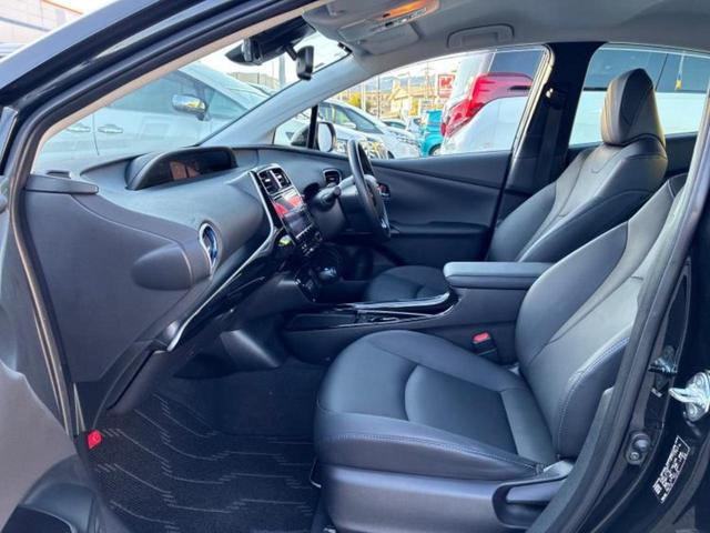 プリウス Ａツーリングセレクション　新品タイヤ／保証書／純正　９インチ　ＳＤナビ／衝突安全装置／シートヒーター／パノラミックビューモニター／車線逸脱防止支援システム／シート　合皮／パーキングアシスト　バックガイド　衝突被害軽減システム（6枚目）