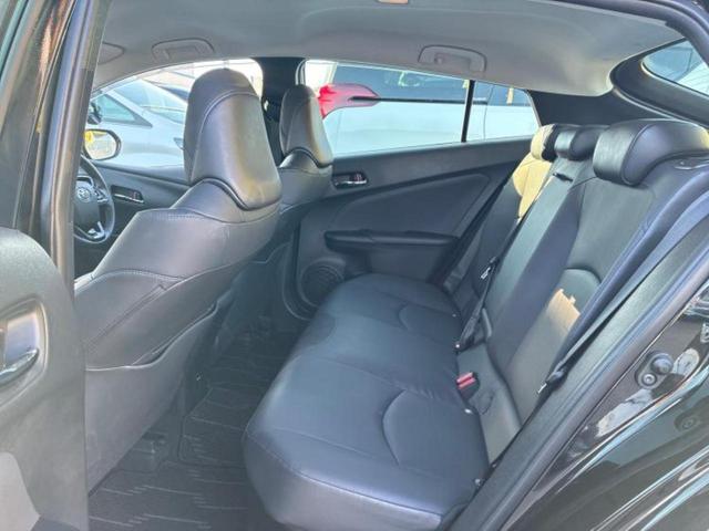 プリウス Ａツーリングセレクション　新品タイヤ／保証書／純正　９インチ　ＳＤナビ／衝突安全装置／シートヒーター／パノラミックビューモニター／車線逸脱防止支援システム／シート　合皮／パーキングアシスト　バックガイド　衝突被害軽減システム（7枚目）