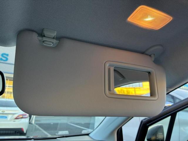 プリウス Ａツーリングセレクション　新品タイヤ／保証書／純正　９インチ　ＳＤナビ／衝突安全装置／シートヒーター／パノラミックビューモニター／車線逸脱防止支援システム／シート　合皮／パーキングアシスト　バックガイド　衝突被害軽減システム（43枚目）