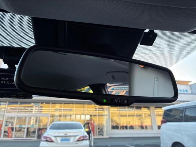 プリウス Ａツーリングセレクション　新品タイヤ／保証書／純正　９インチ　ＳＤナビ／衝突安全装置／シートヒーター／パノラミックビューモニター／車線逸脱防止支援システム／シート　合皮／パーキングアシスト　バックガイド　衝突被害軽減システム（45枚目）